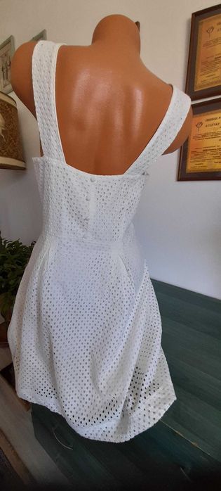 1. Rochii din material fin – stil boho-lejer, perfecte pentru vară.