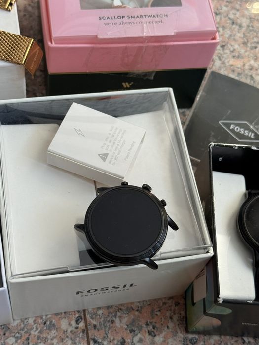 Смарт часовник Fossil Michael Kors Kate Spade