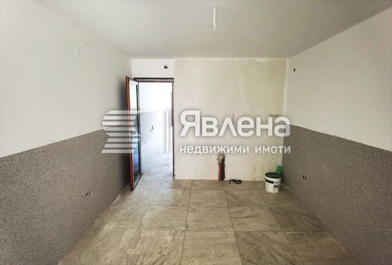 Продава се Тристаен апартамент в Благоевград, Широк център - 92 кв.м за 1033 €/кв.м - Снимка #3