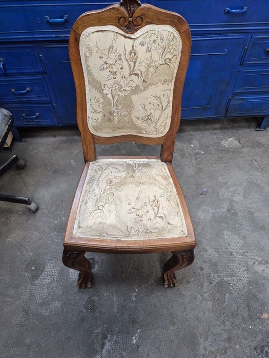 Mobilier vechi lemn masiv