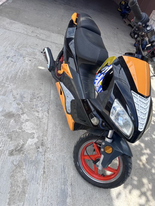 Vând scuter Tauris 49cc – Accept și variante