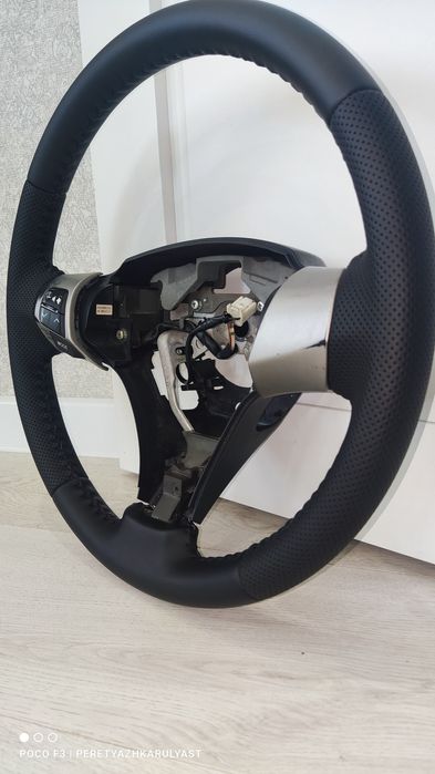 Руль Камри 40-45 SE. Как новый.