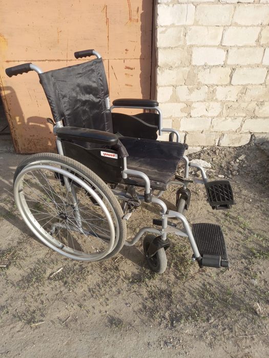 Продам инвалидное кресло коляску