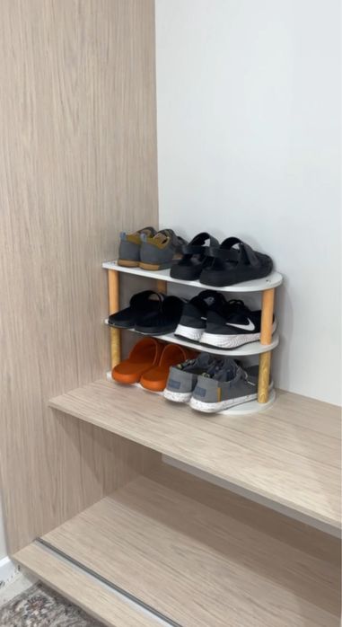 Продам обувницу!