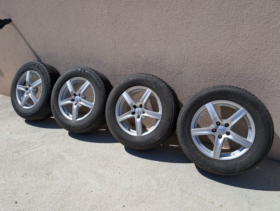 Продавам джанти с гуми