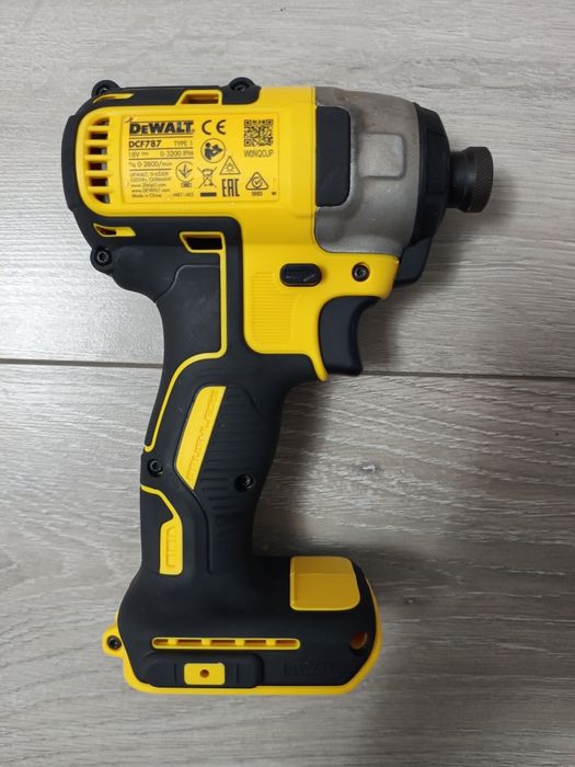 DeWalt DCF787 cheie de impact