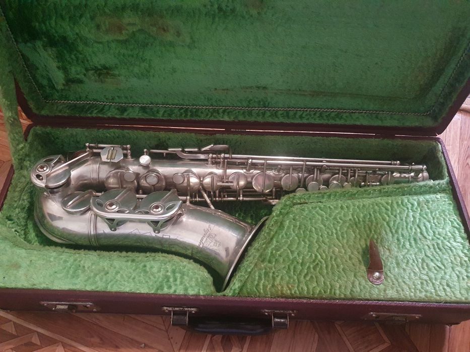*Саксофон Амати Делукс Alt Sax Amati Deluxe