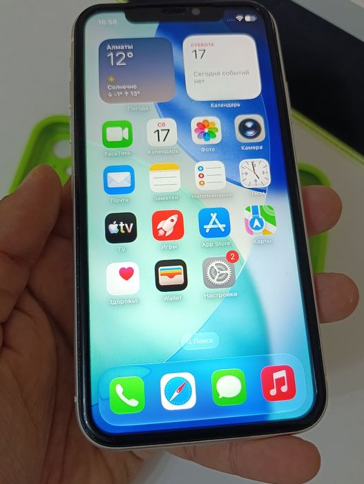 iPhone 11 в хорошем состоянии