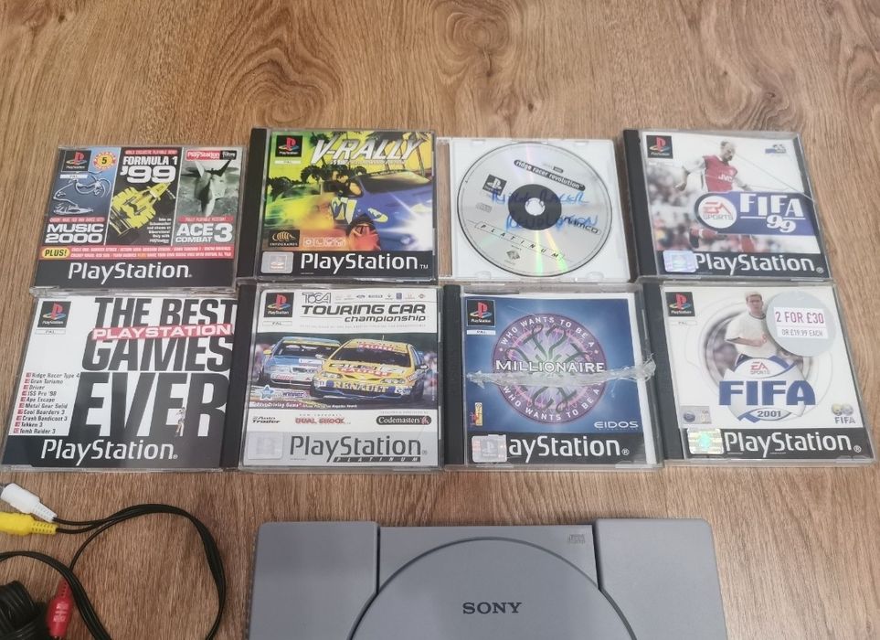 Playstation 1 / Ps1 cu pachet de jocuri