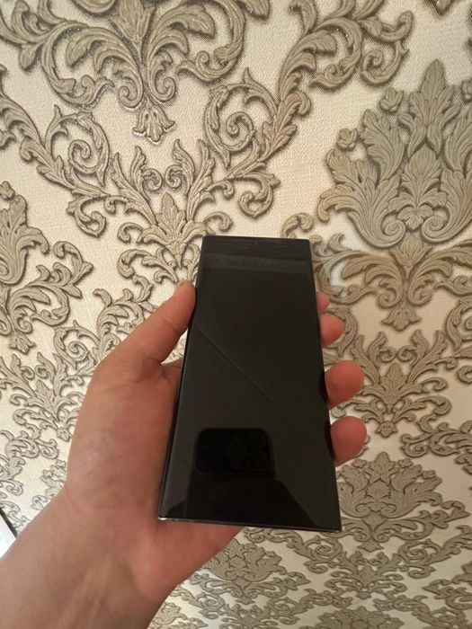 Продам самсунг 23 ультра 256 г / 12 рам