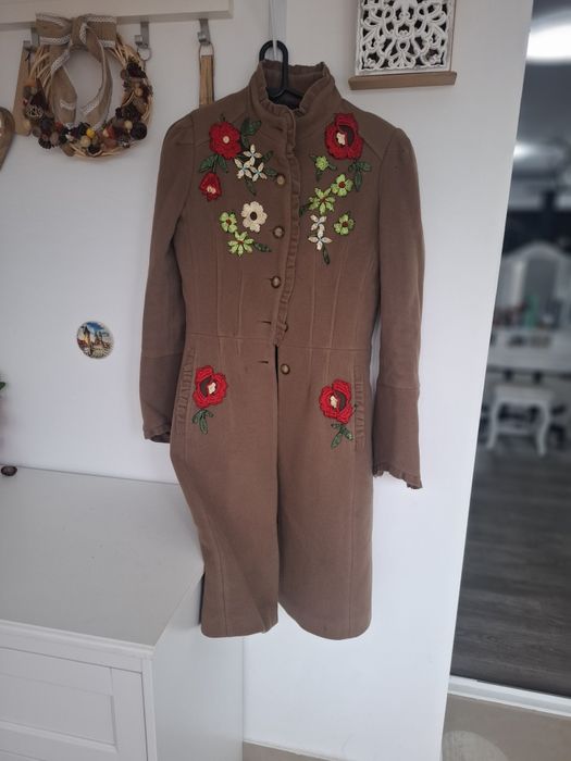 Haina de dama eleganta