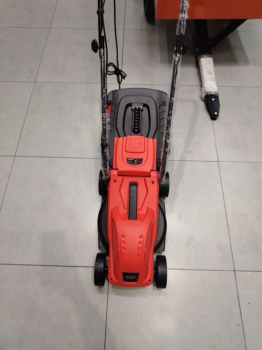 Elektrichski gazona kasilka. EPA  egk-1000