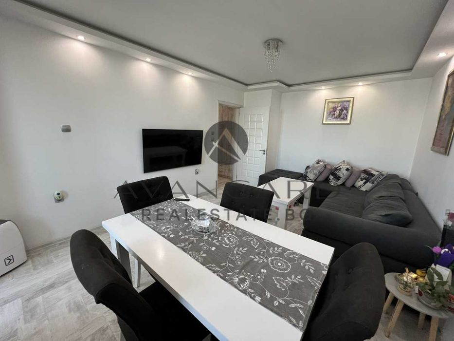 Продава се Тристаен апартамент в Пловдив, Кършияка - 49 кв.м за 2245 €/кв.м - Снимка #1