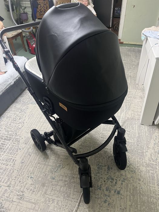 Продам коляску Anex