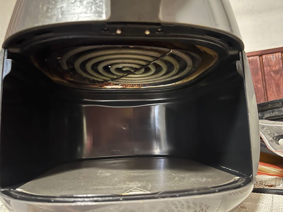 Продавам Airfryer