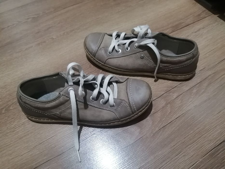 Кожаные фирменные макасы