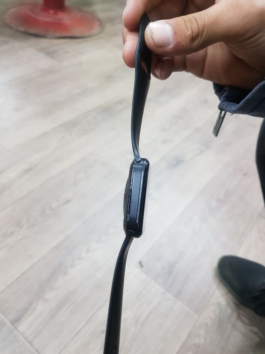 Smart watch sotiladi