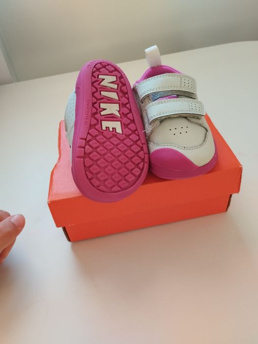 Запазени детски маратонки nike