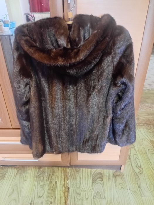 Продам норковую шубу