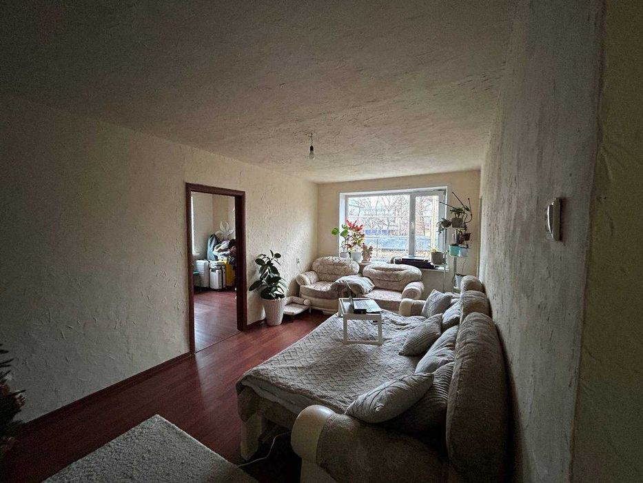 Продам 2-ком Узкоколейная 29