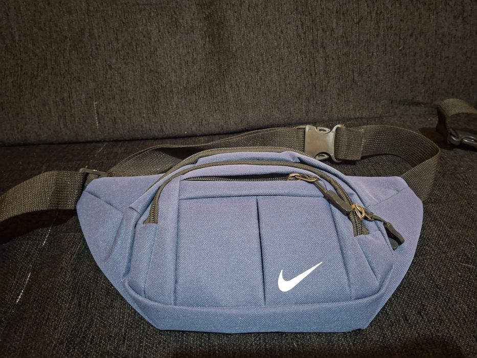 Borseta de Brau- Nike