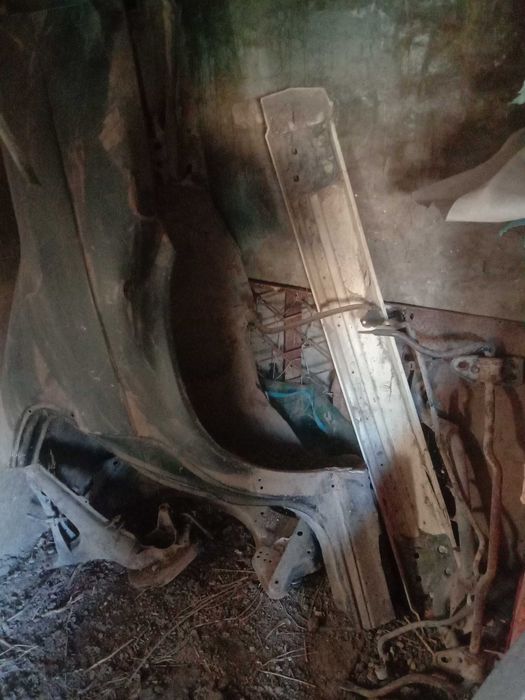 продам запчасти на бмв е 34