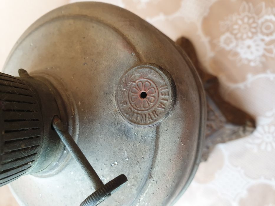 Стара лампа с газ