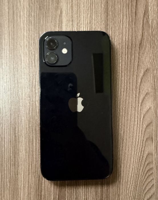 Продам айфон 12 в хорошем состояние