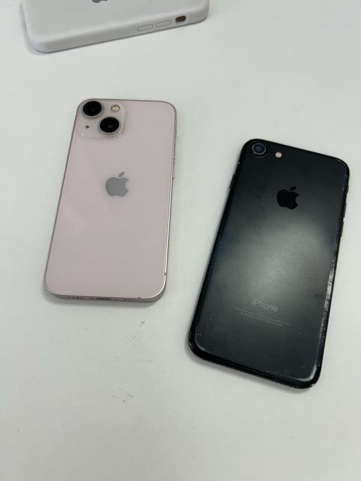 айфон 13 мини, и айфон 7 iPhone 13 Mini, iPhone 7