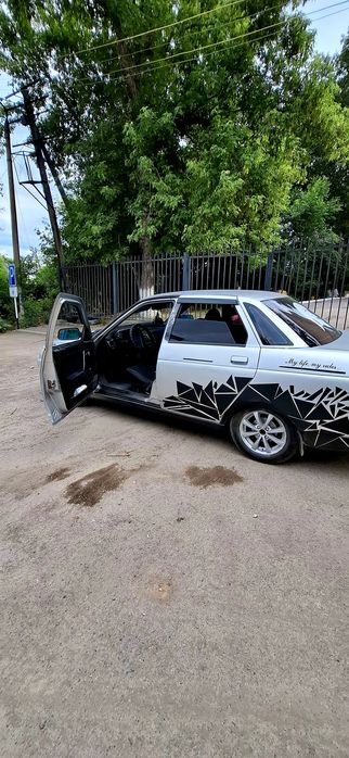 Продам ваз 2110 срочно