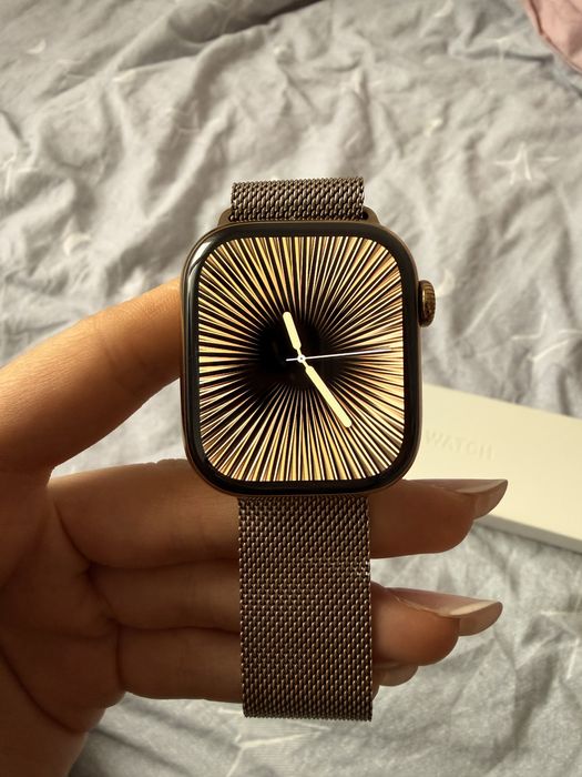 Apple Watch Seria 11 Gold Milanese