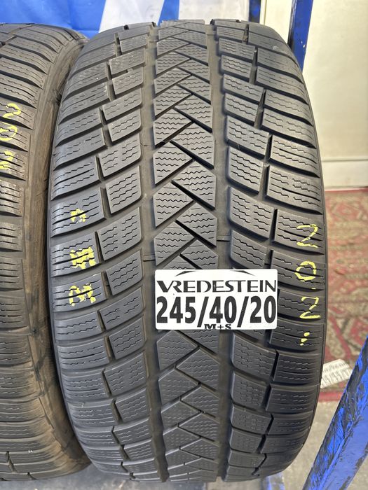 245/40/20 Vredestein M+S