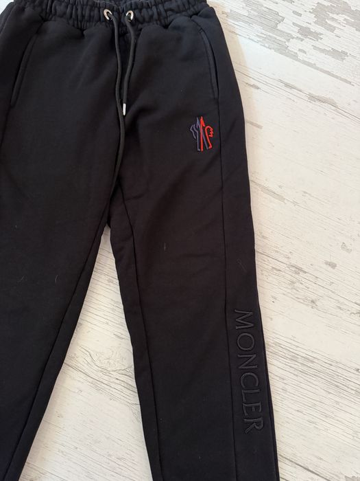 Комплект елек,горнище,долнище Moncler