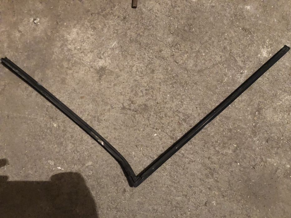 Съединител/Лайсна Мерцедес190/Кора wv golf 4+лайсна