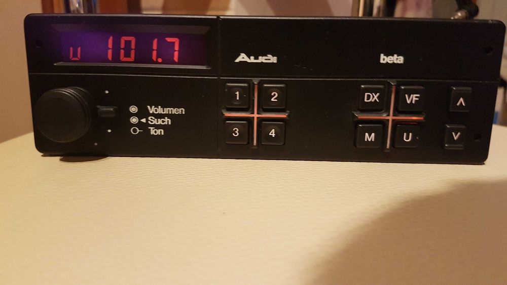Radiocasetofon auto oldimer Audi radio auto casetofon oldtimer Audi