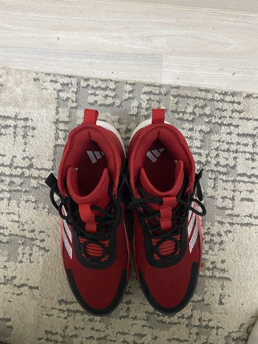 Кроссовки адидас для разных спорт