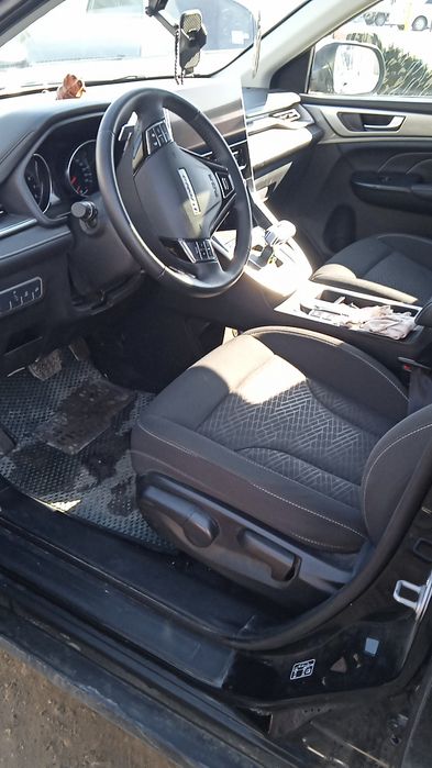 Haval m6 2024 yili yurgani 11800km 65 talik pirapan balon quyilgan