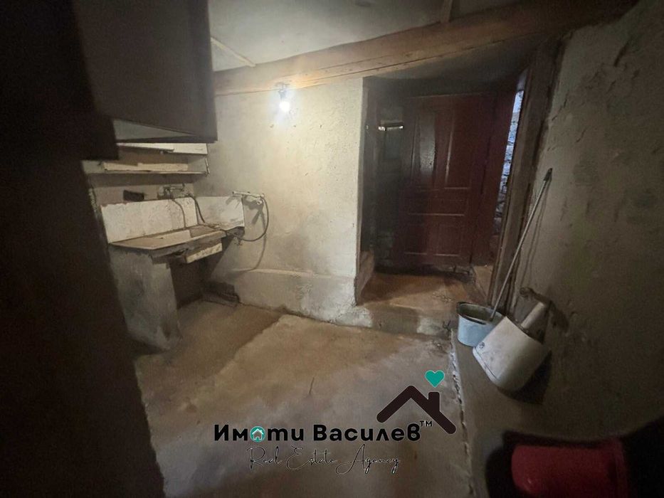 Продава КЪЩА област София, гр. Годеч