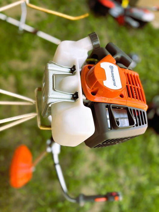 Motocoasa Husqvarna