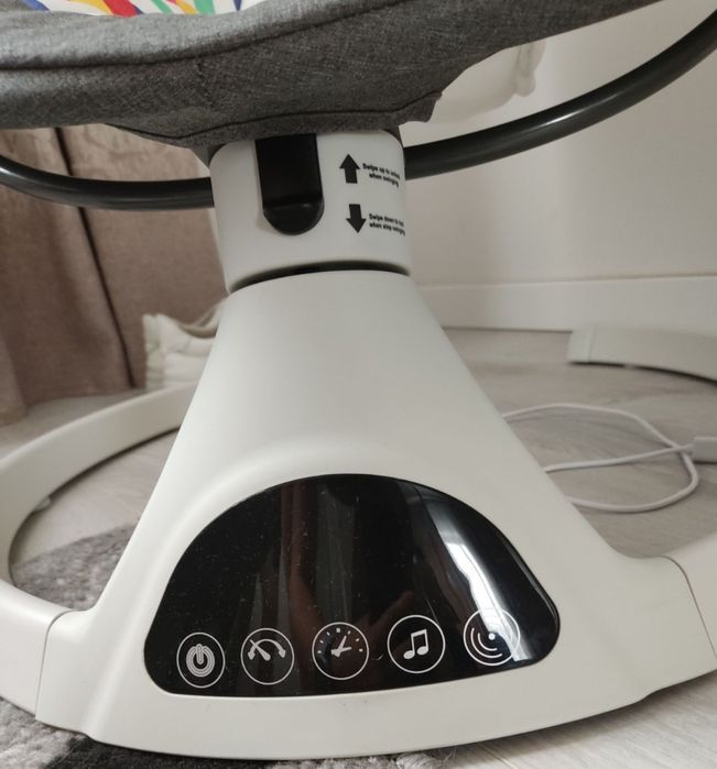 Leagăn electric cu bluthout