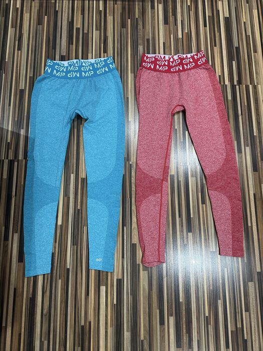 Клин на MyProtein син и червен