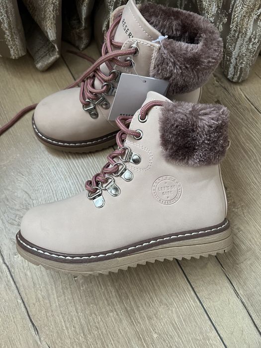 Нови топли боти Reserved