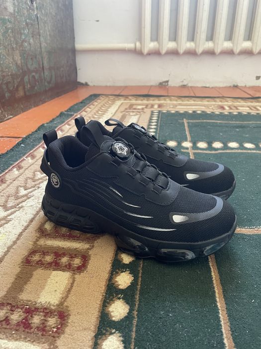 Кроссовка сатылады