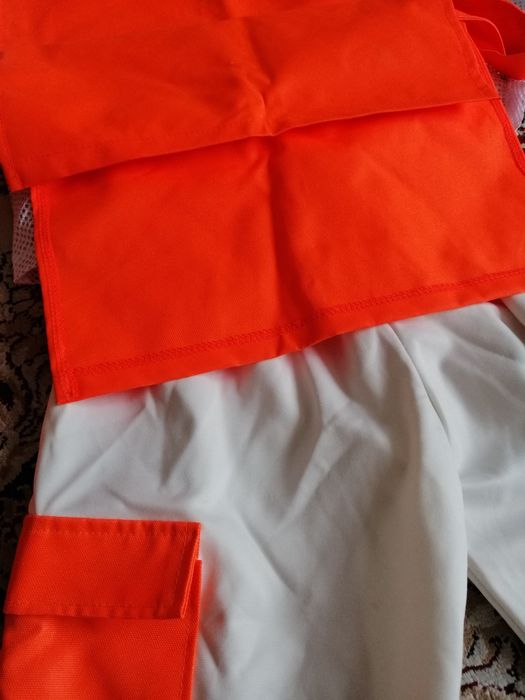 Продам 2 танцевальных костюма