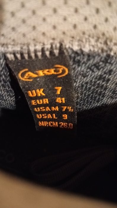 N.41 Високи обувки Aku с Gore-tex+Vibram - като нови