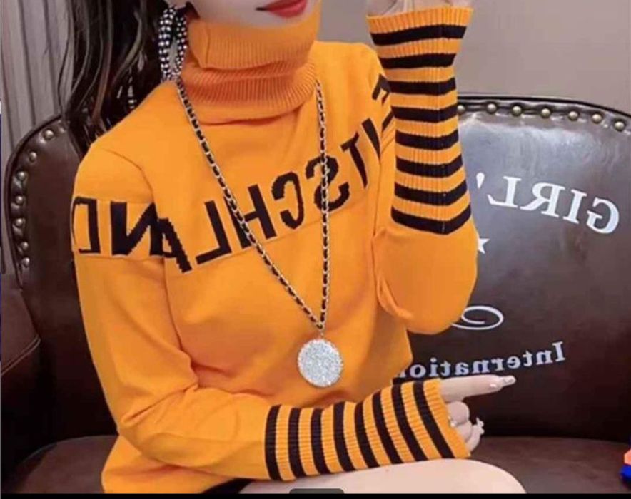 Теплые, яркие водолазки по 1 экземпляру остались