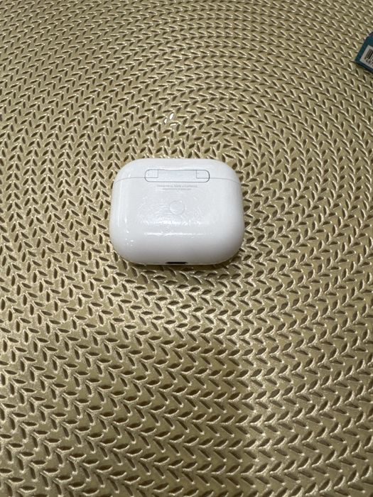 Продам airpods 3