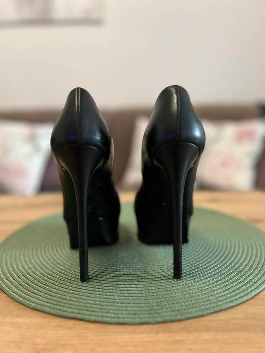 Сандали Tata Italia, №36 и обувки Casadei, №36,5