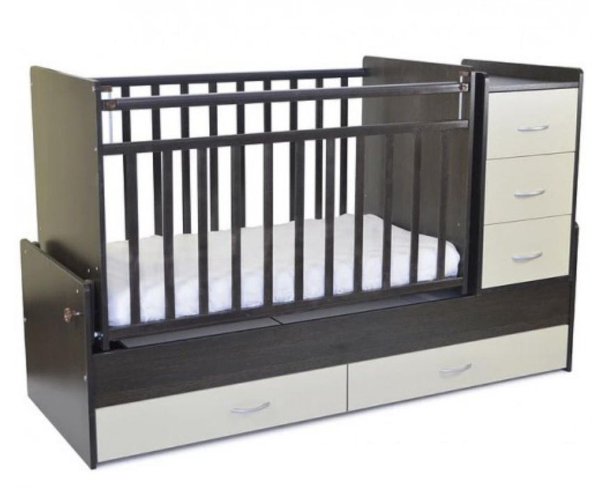 Кровать трансформер со съемной люлькой.