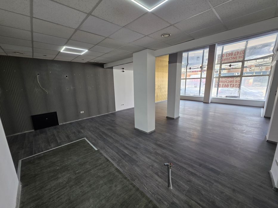 De inchiriat spatiu comercial 120 mp utili Showroom birouri UTA Aurel Vlaicu Arad